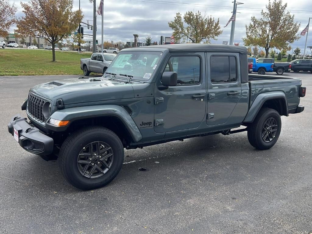 2025 JEEP Gladiator