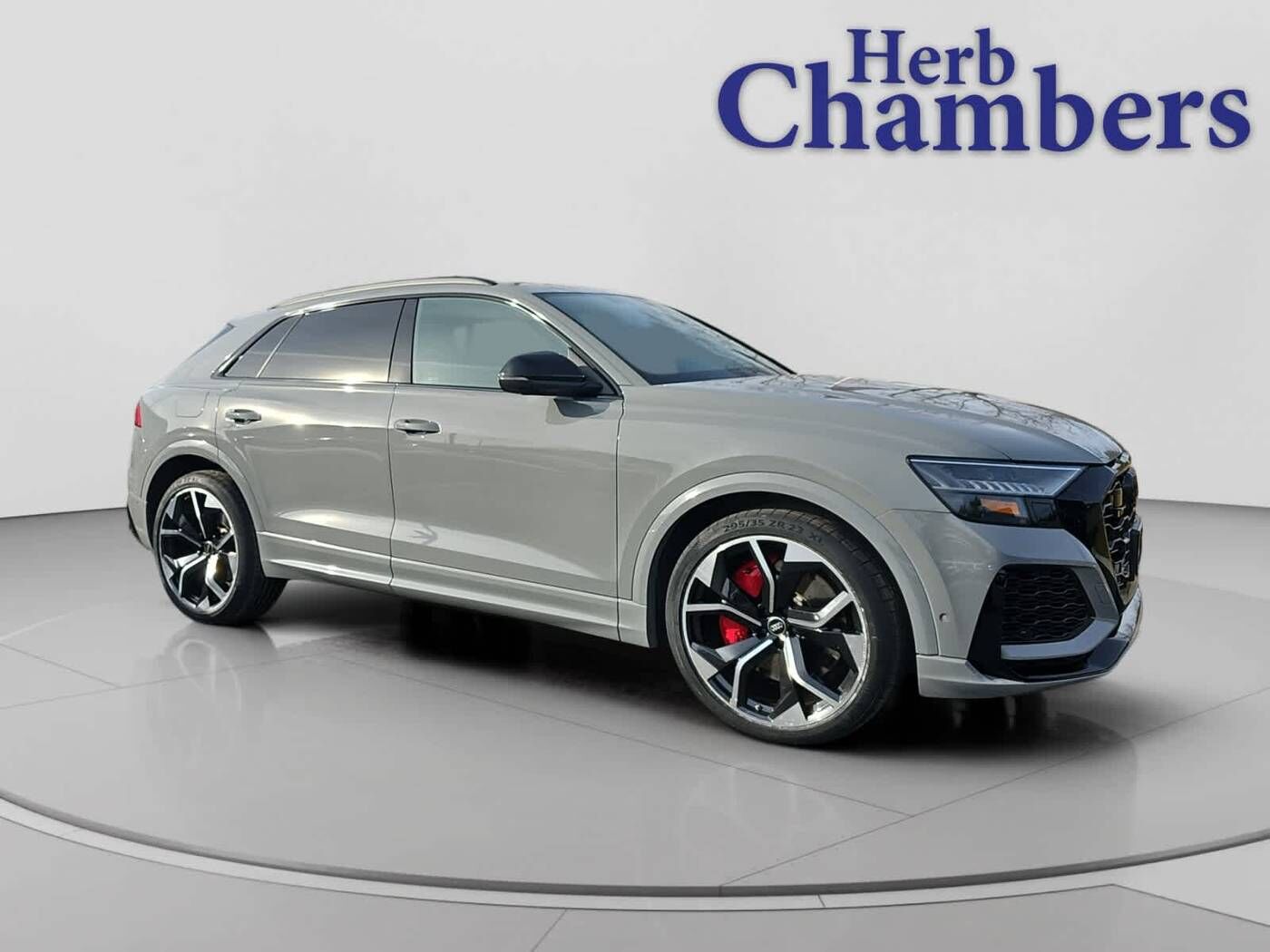 2024 AUDI RS Q8