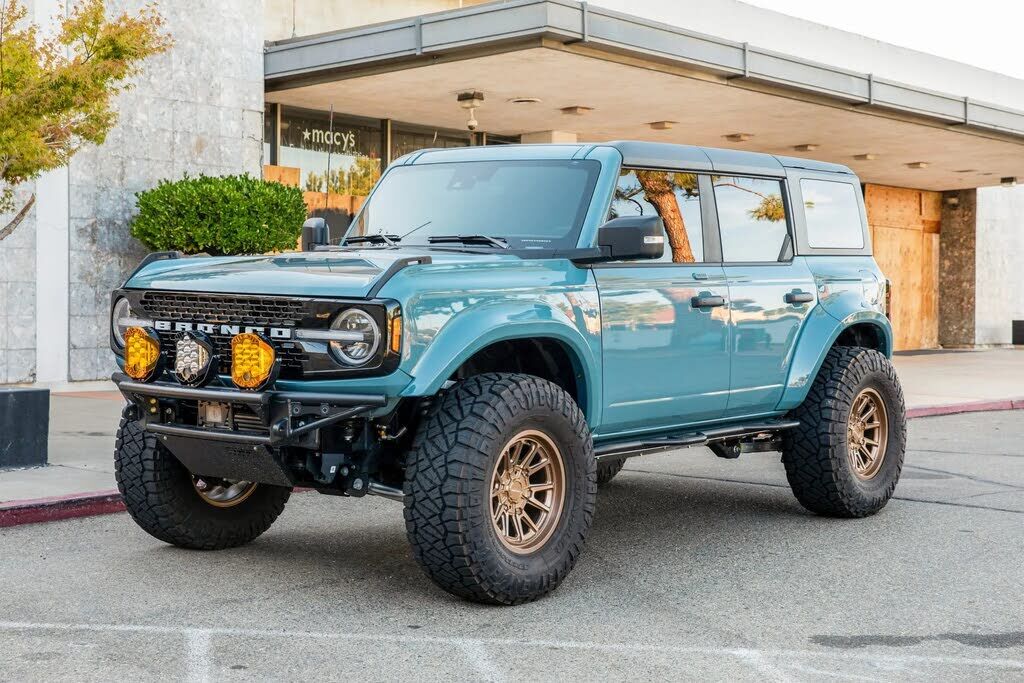 2023 FORD Bronco