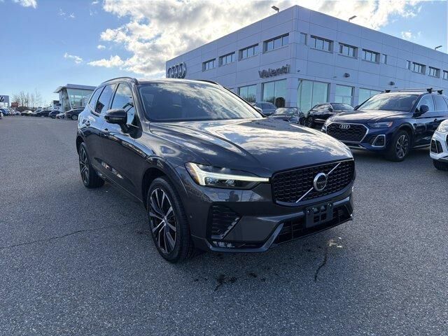 2025 VOLVO XC60