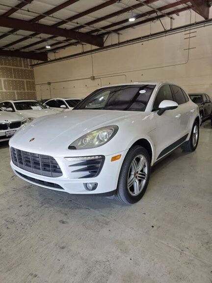 2015 PORSCHE Macan