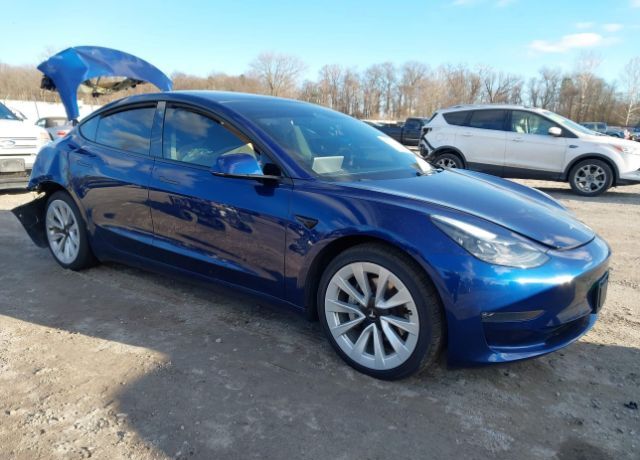 2022 TESLA Model 3