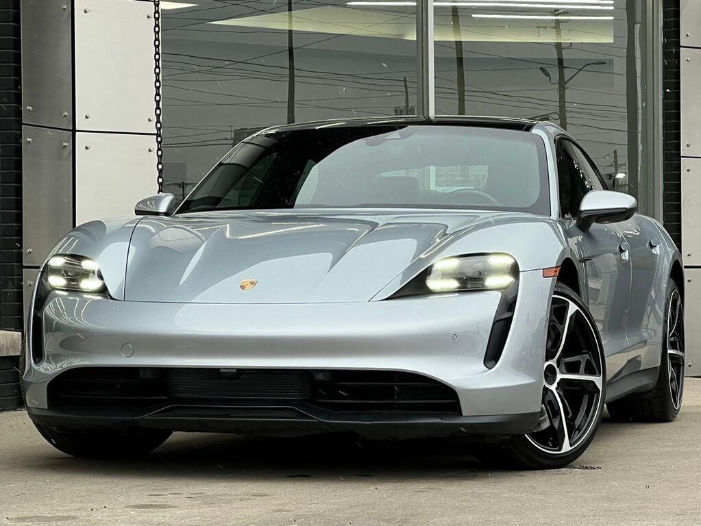 2020 PORSCHE Taycan