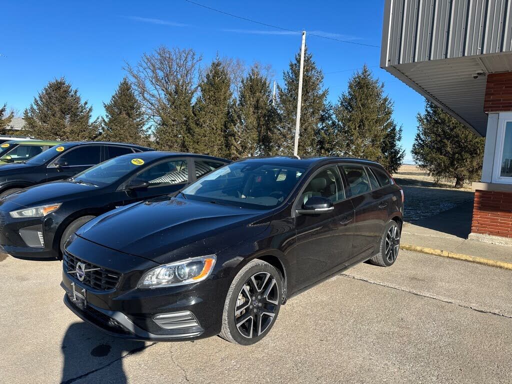 2018 VOLVO V60