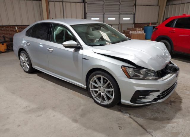 2018 VOLKSWAGEN Passat