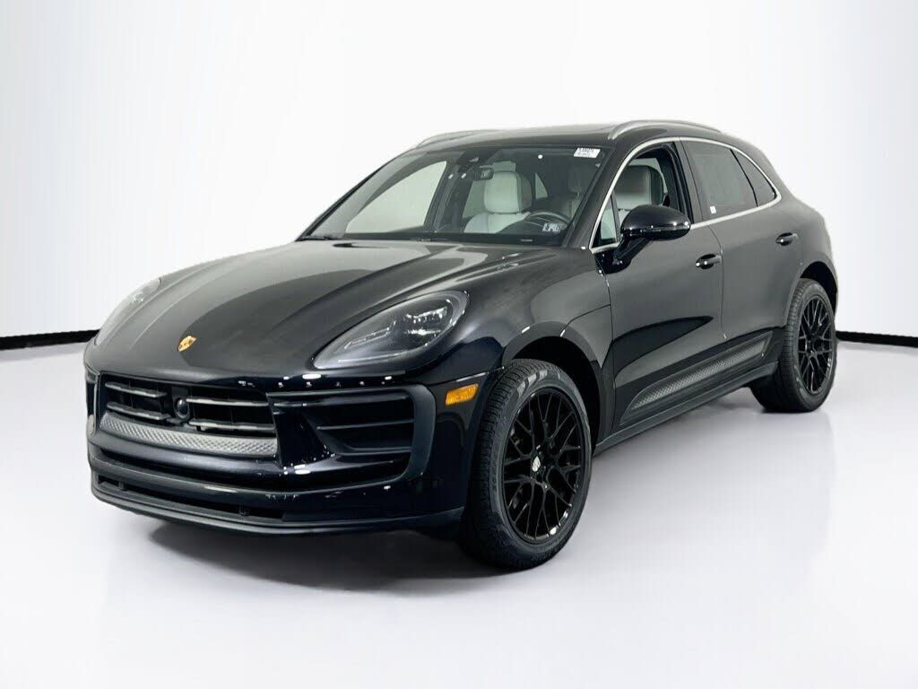 2023 PORSCHE Macan