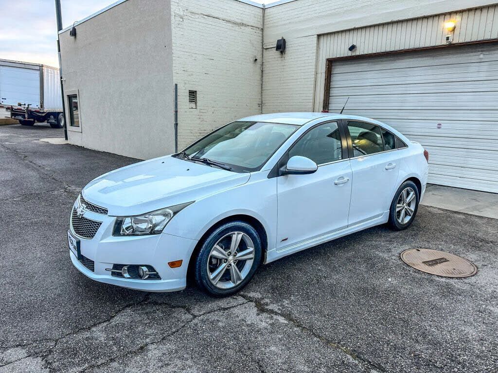2013 CHEVROLET Cruze