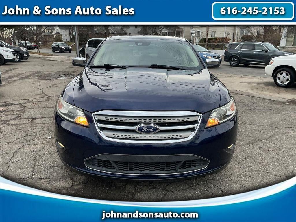 2011 FORD Taurus