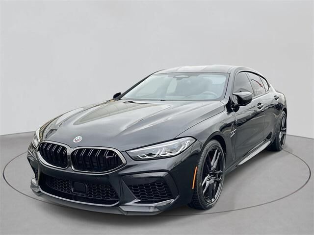 2023 BMW M8