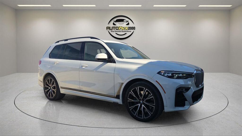 2021 BMW X7