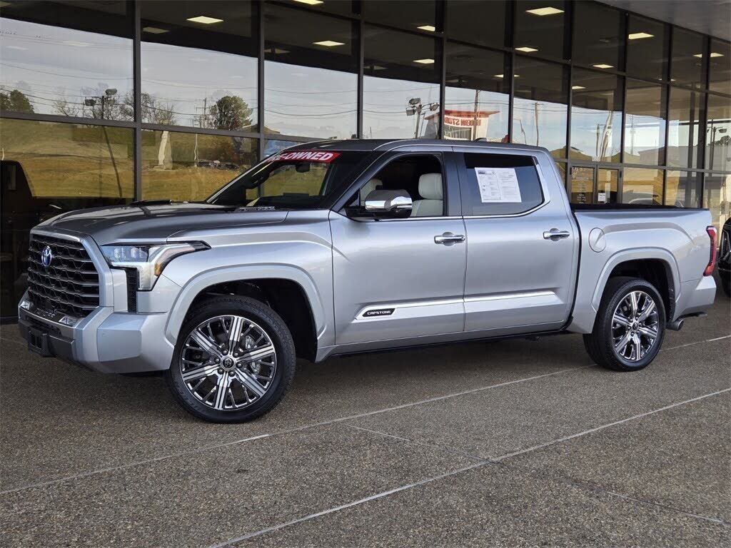 2024 TOYOTA Tundra