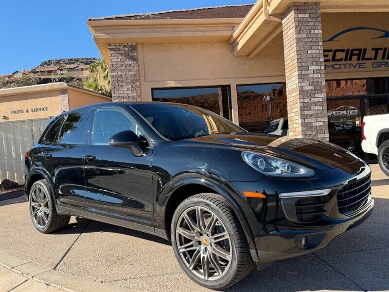2018 PORSCHE Cayenne