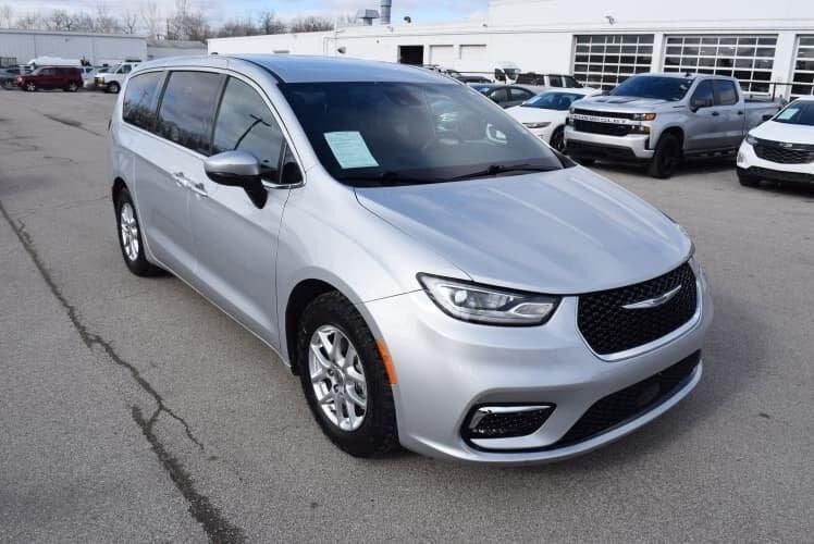 2023 CHRYSLER Pacifica
