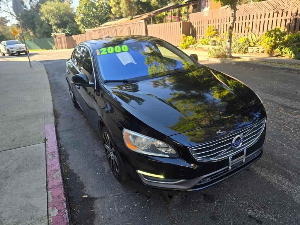 2016 VOLVO S60