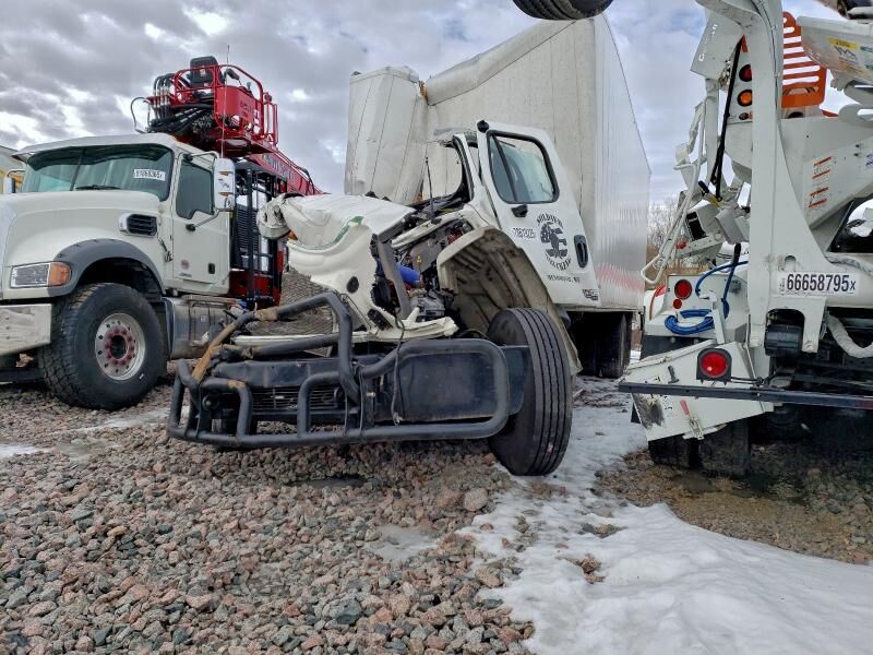 2025 FREIGHTLINER M2