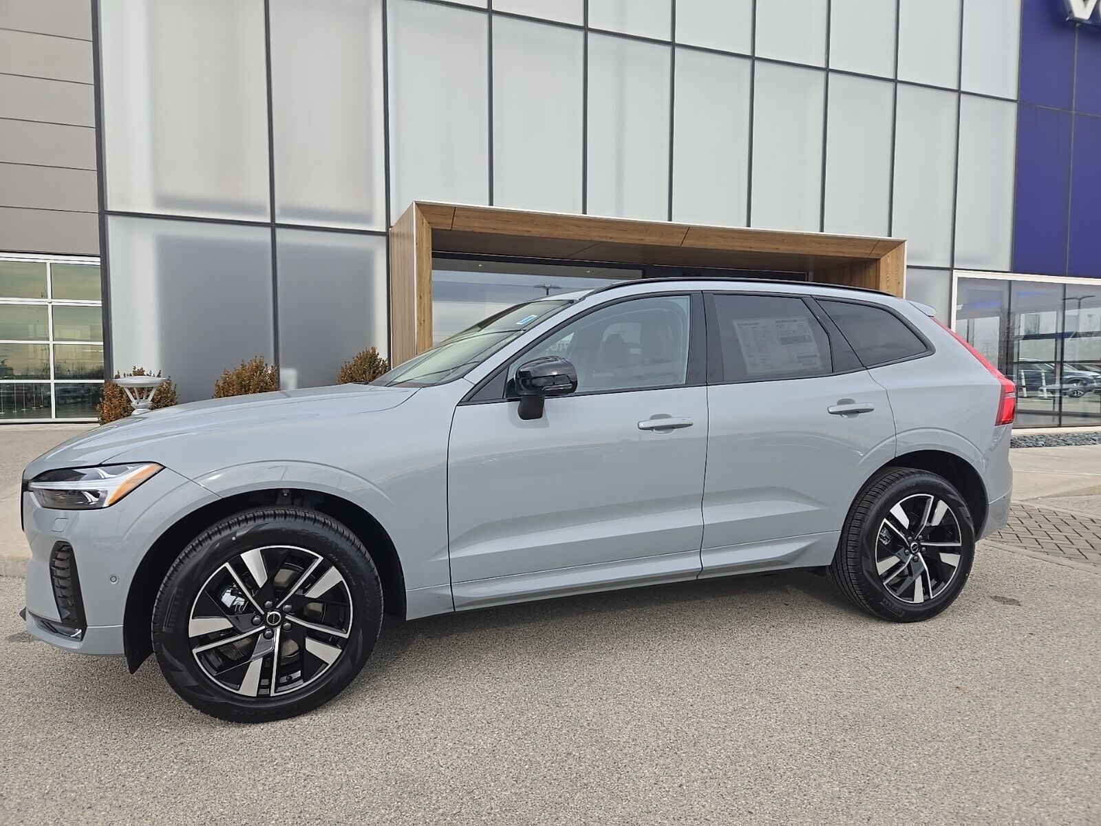 2026 VOLVO XC60