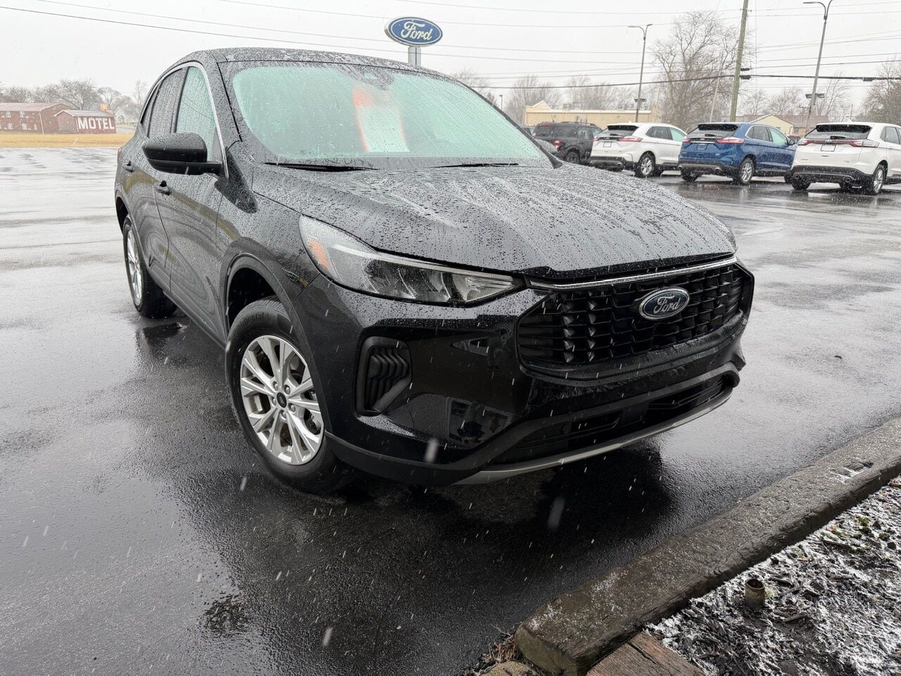 2024 FORD Escape