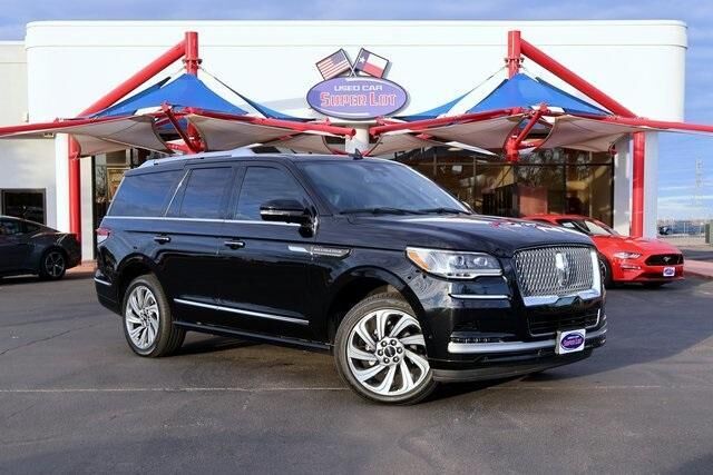 2022 LINCOLN Navigator