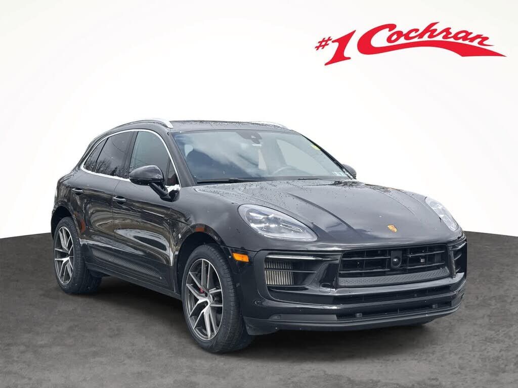 2023 PORSCHE Macan