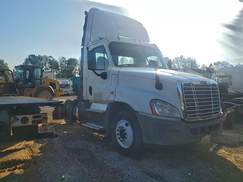 2016 FREIGHTLINER Cascadia