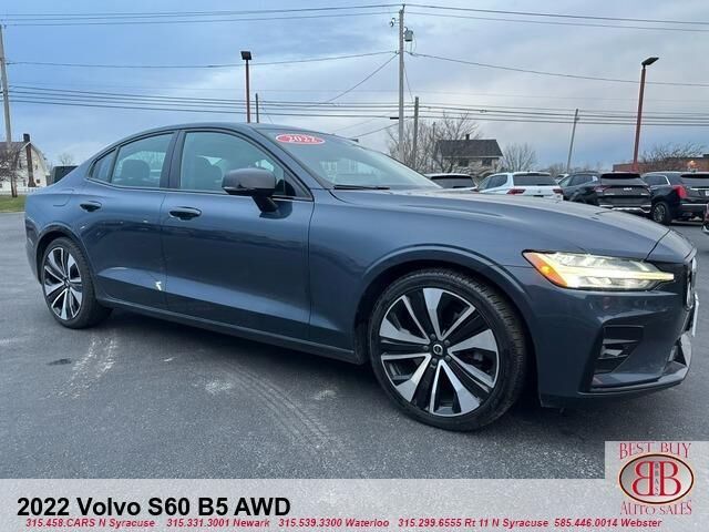 2022 VOLVO S60