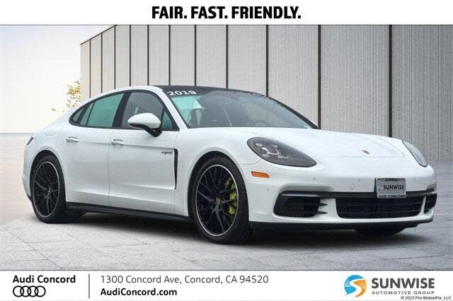 2019 PORSCHE Panamera