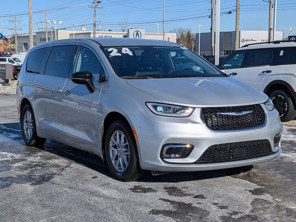 2024 CHRYSLER Pacifica
