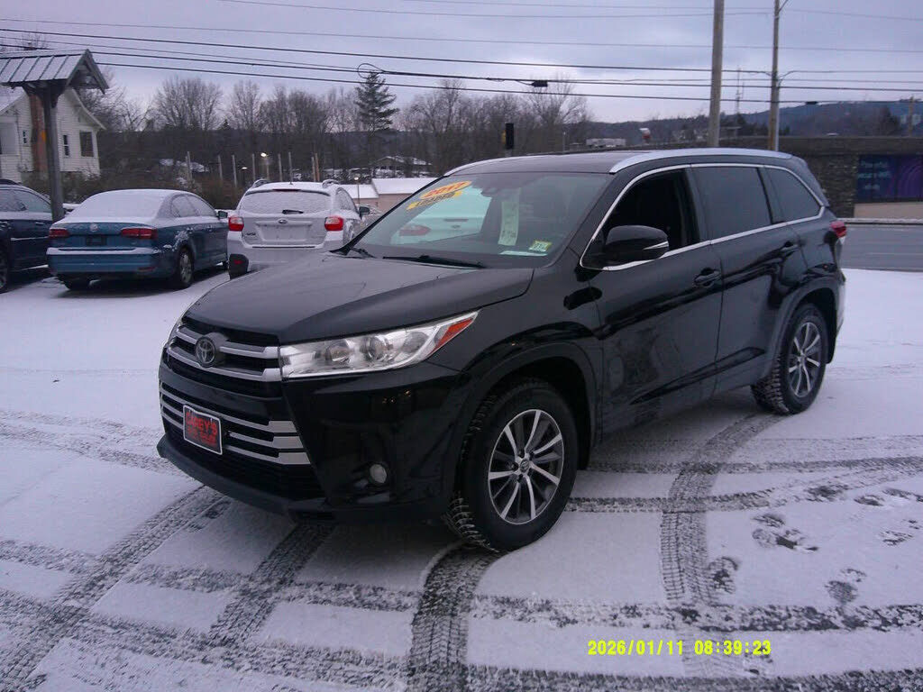 2017 TOYOTA Highlander
