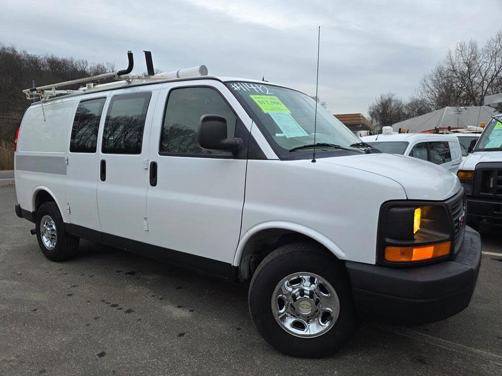 2011 CHEVROLET Express