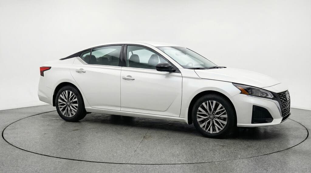 2025 NISSAN Altima