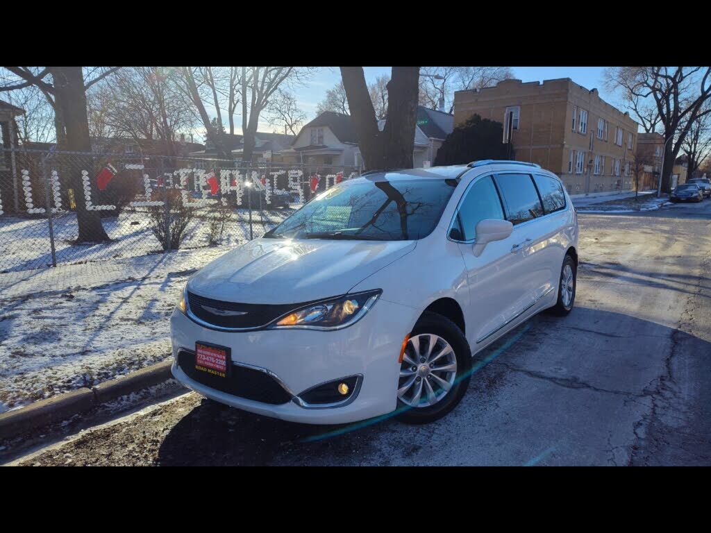 2019 CHRYSLER Pacifica