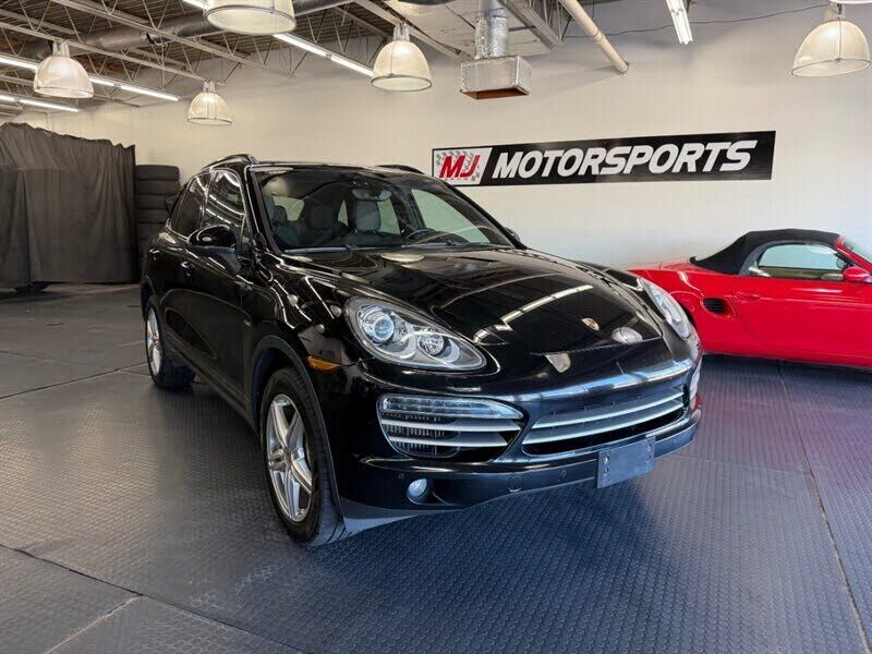 2014 PORSCHE Cayenne