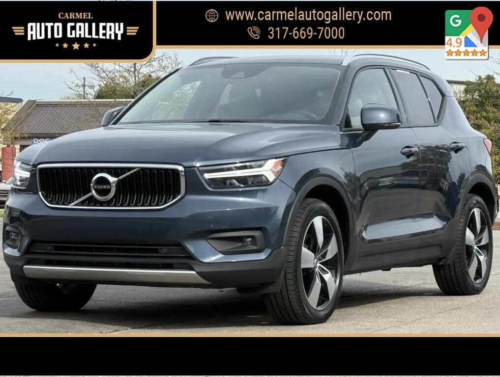 2021 VOLVO XC40