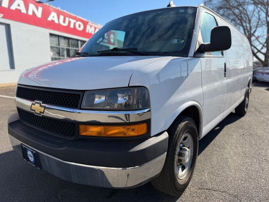 2019 CHEVROLET Express