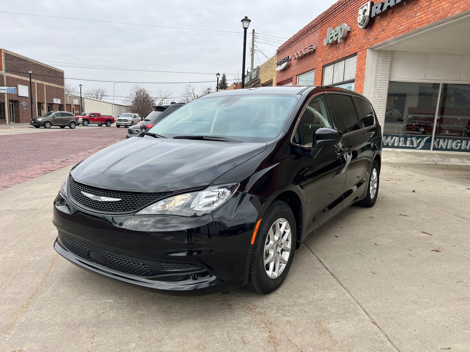 2024 CHRYSLER Voyager