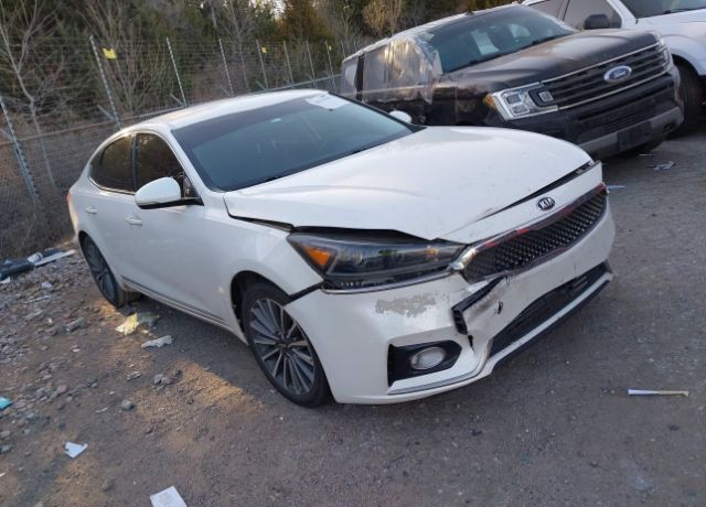 2017 KIA Cadenza