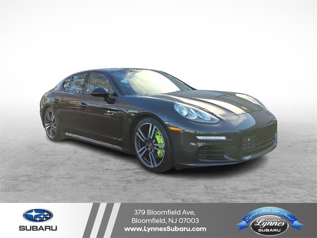 2015 PORSCHE Panamera