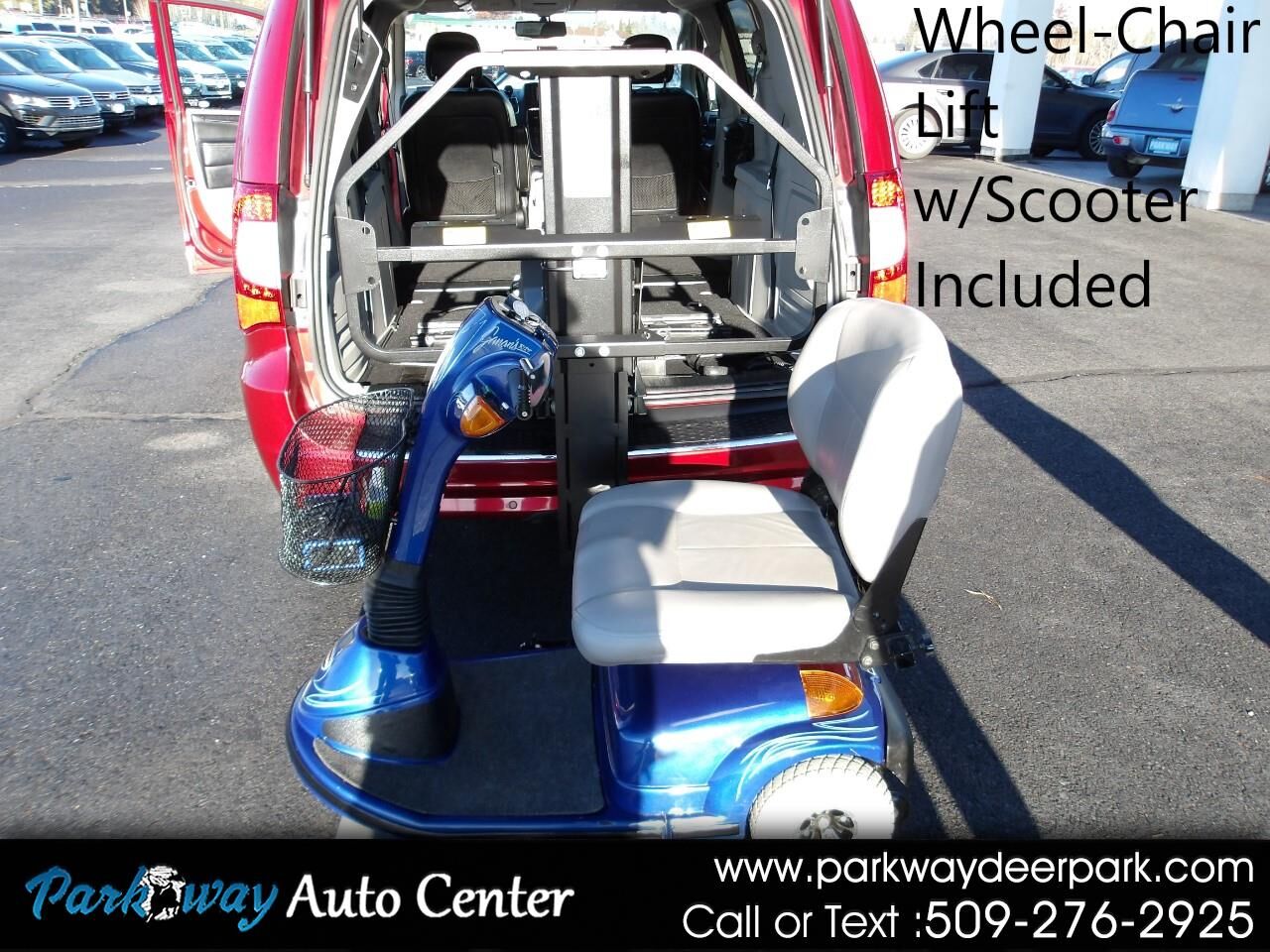 2013 CHRYSLER Town and Country