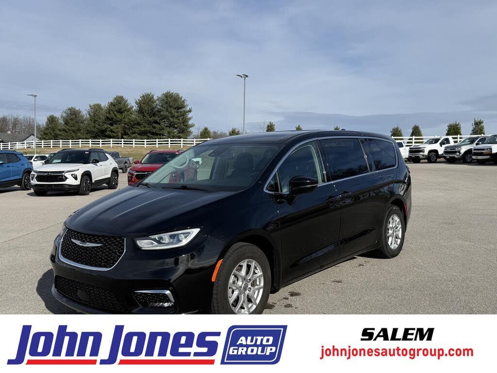 2024 CHRYSLER Pacifica
