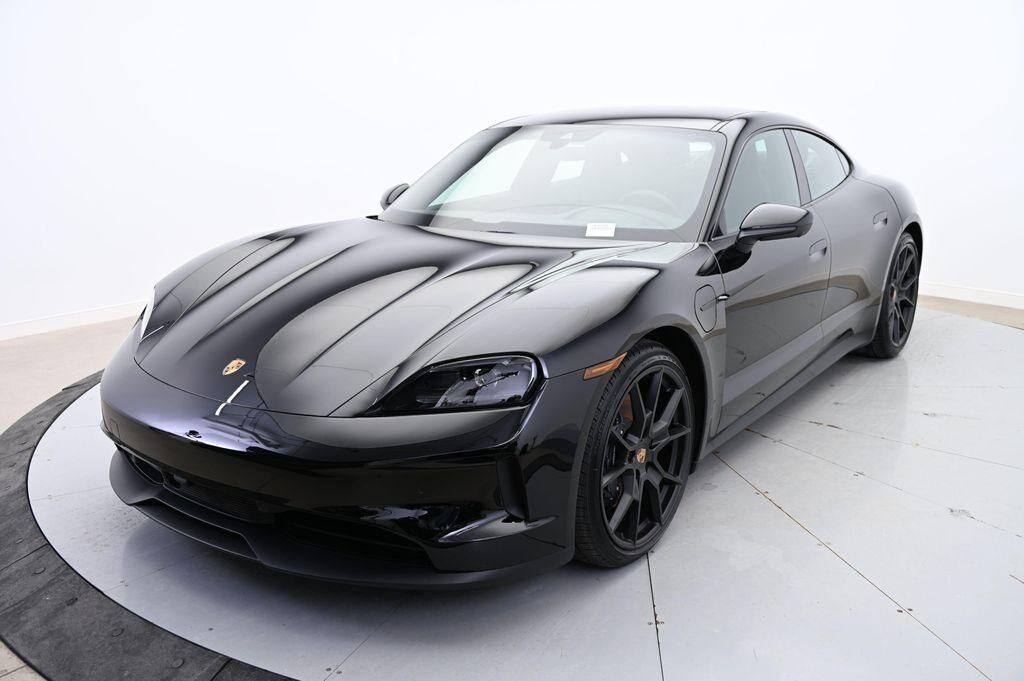 2025 PORSCHE Taycan