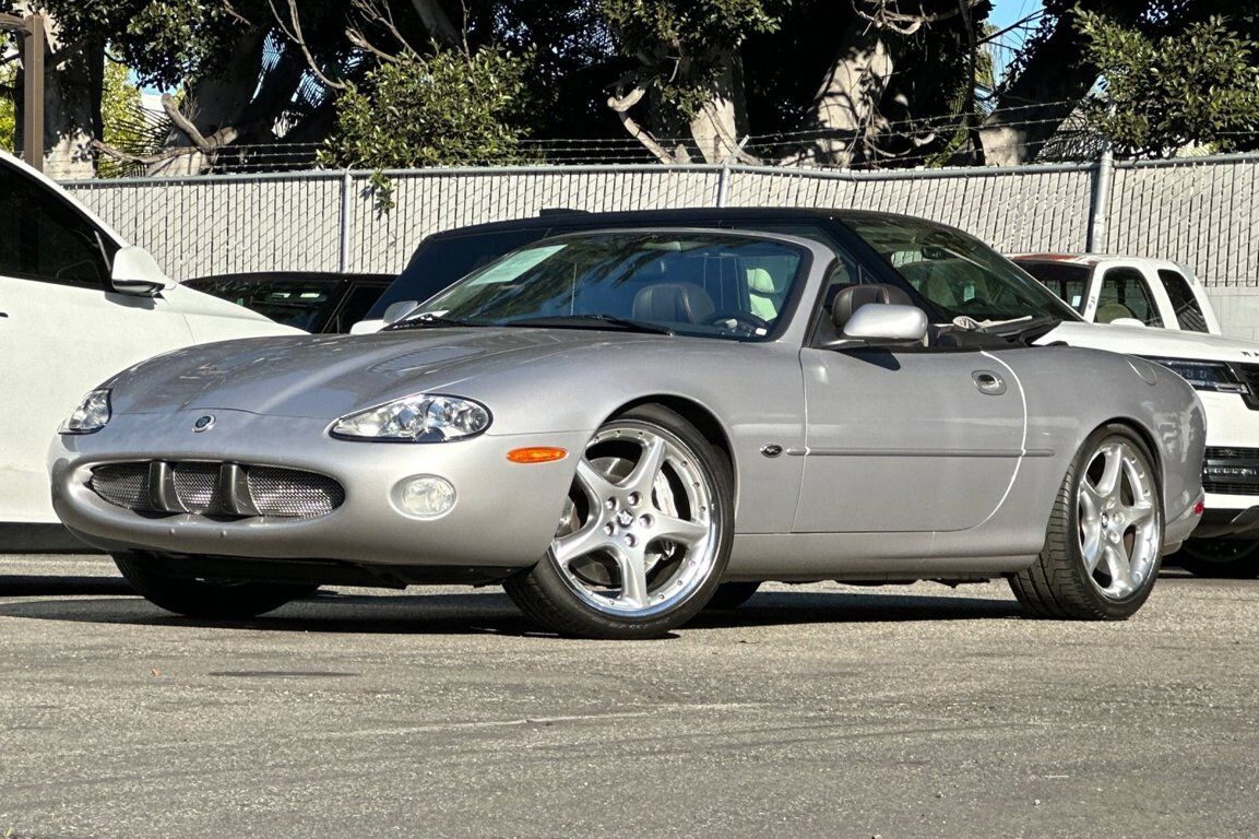Jaguar XKR