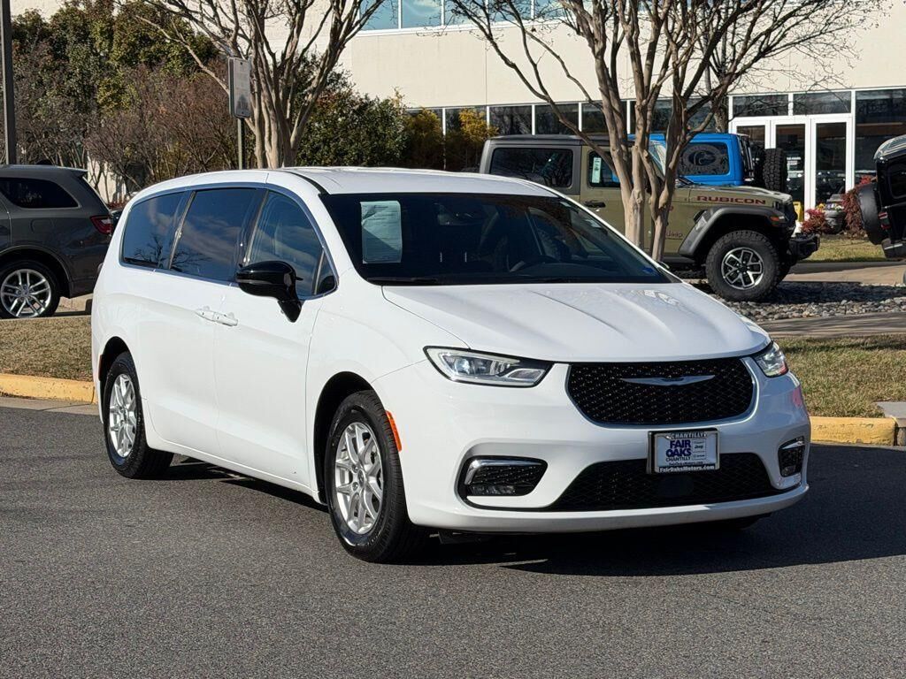 2025 CHRYSLER Pacifica