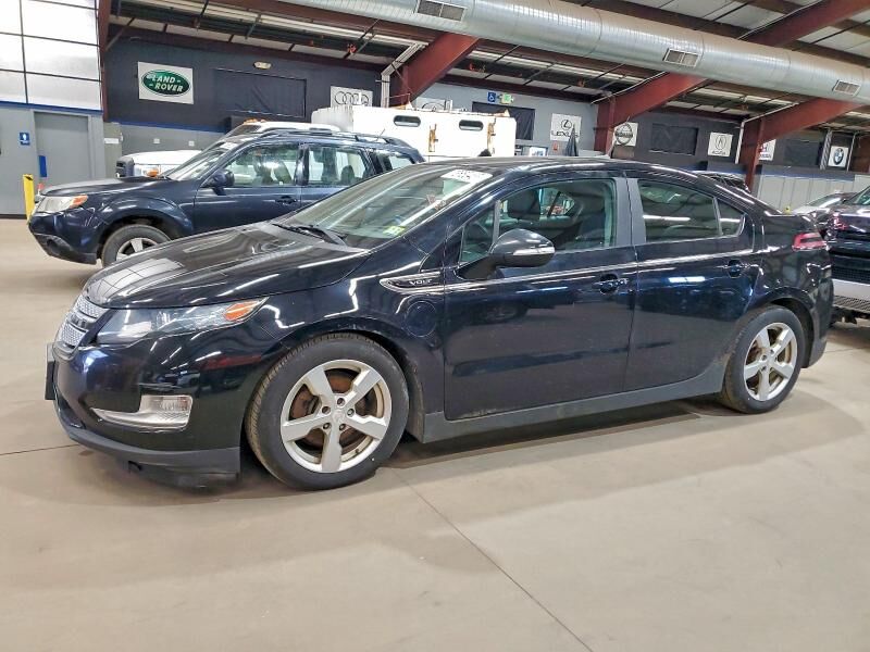 2013 CHEVROLET Volt