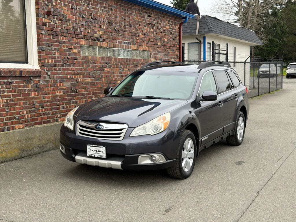 2011 SUBARU Outback