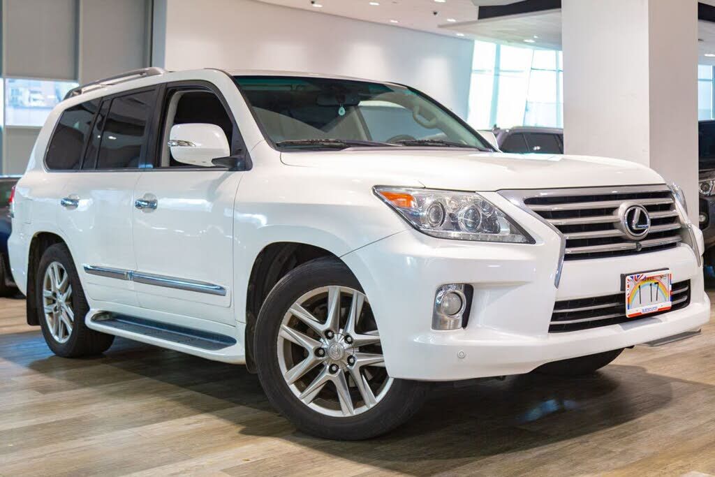 2013 LEXUS LX