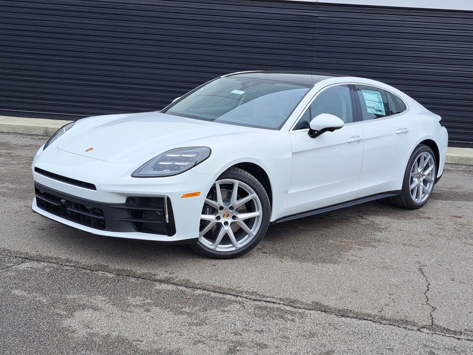 2026 PORSCHE Panamera