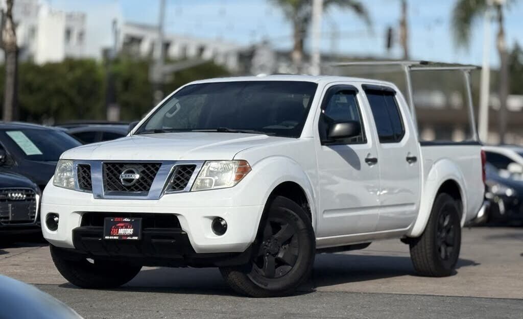 2012 NISSAN Frontier
