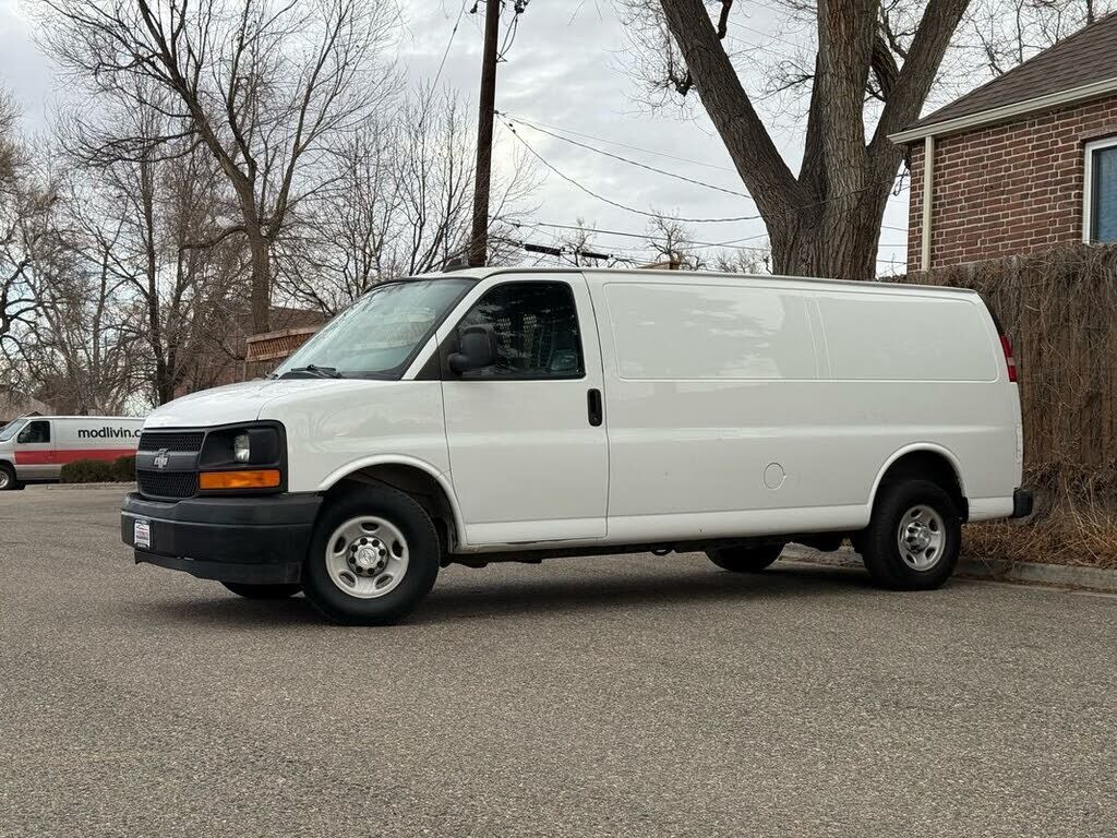 2017 CHEVROLET Express
