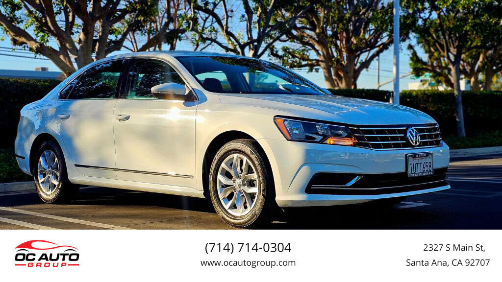 2017 VOLKSWAGEN Passat