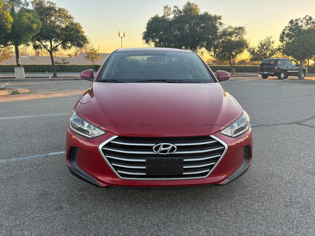 2018 HYUNDAI Elantra